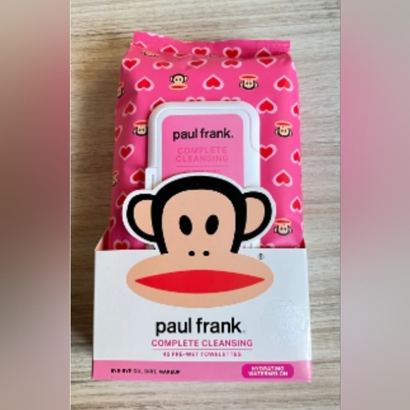 New Paul Frank Cleansing Towelettes - Picture 1 of 2